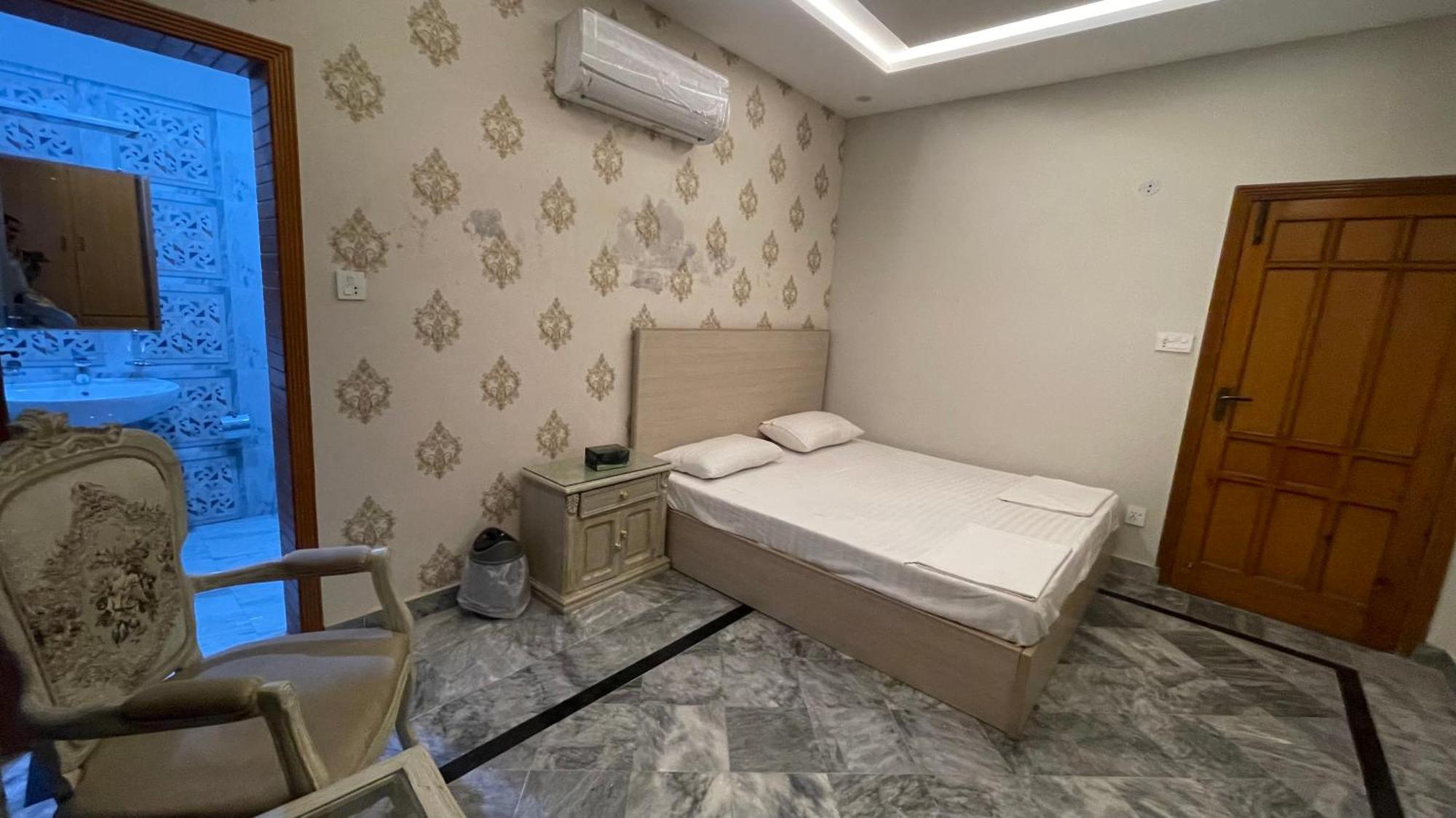 Midways Guest House And Hotels İslamabad Dış mekan fotoğraf