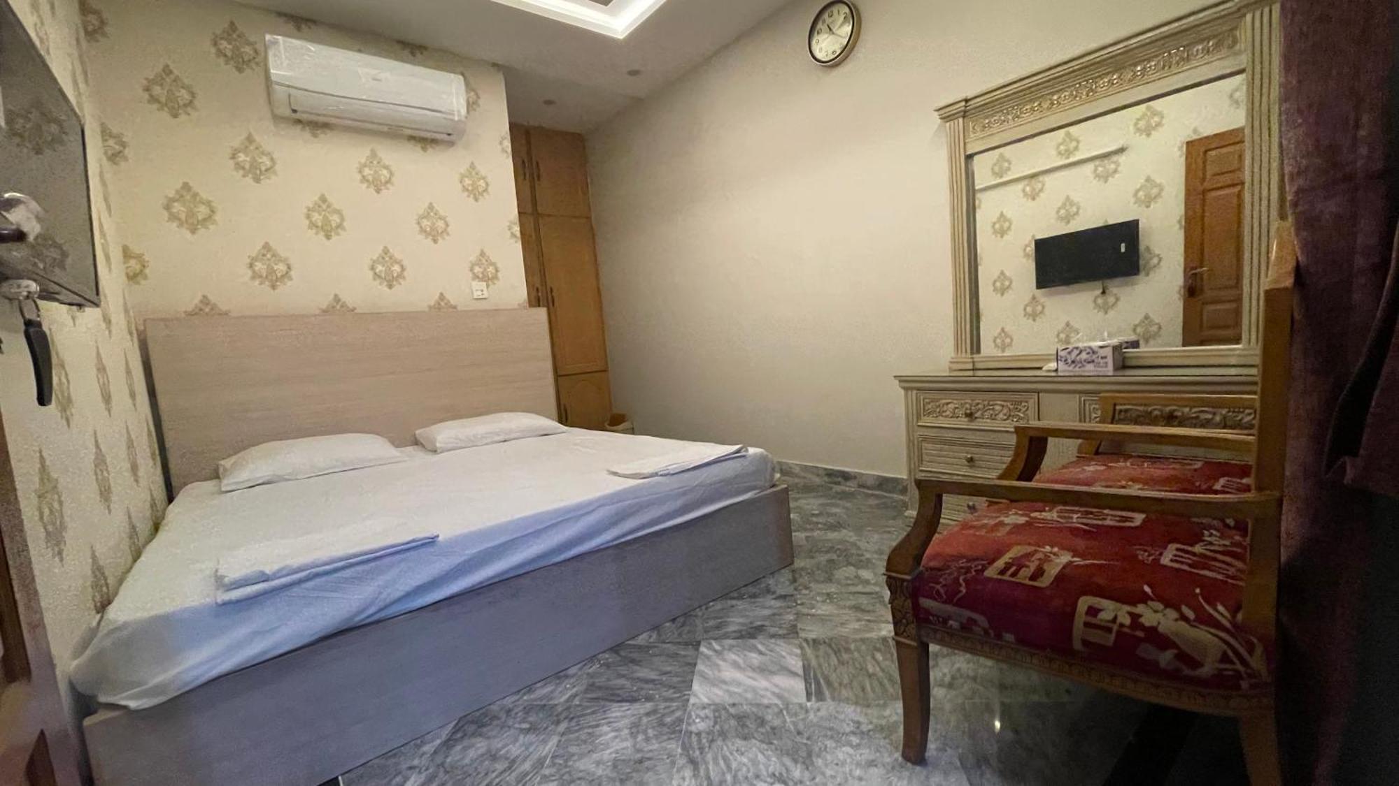 Midways Guest House And Hotels İslamabad Dış mekan fotoğraf